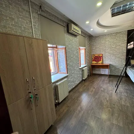 Friends Hostel *